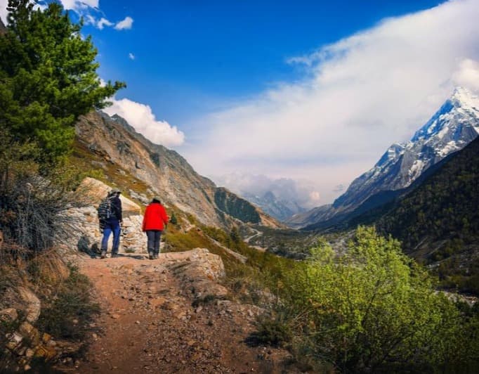 Trekking In Nepal - Guide to the Journey into the Himalayas 2025